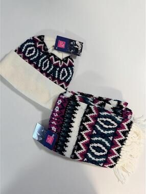 Hanes Her Way Fashion VINTAGE Knitwear Hat & Scarf 1995 Made In USA NEW w/ Tags